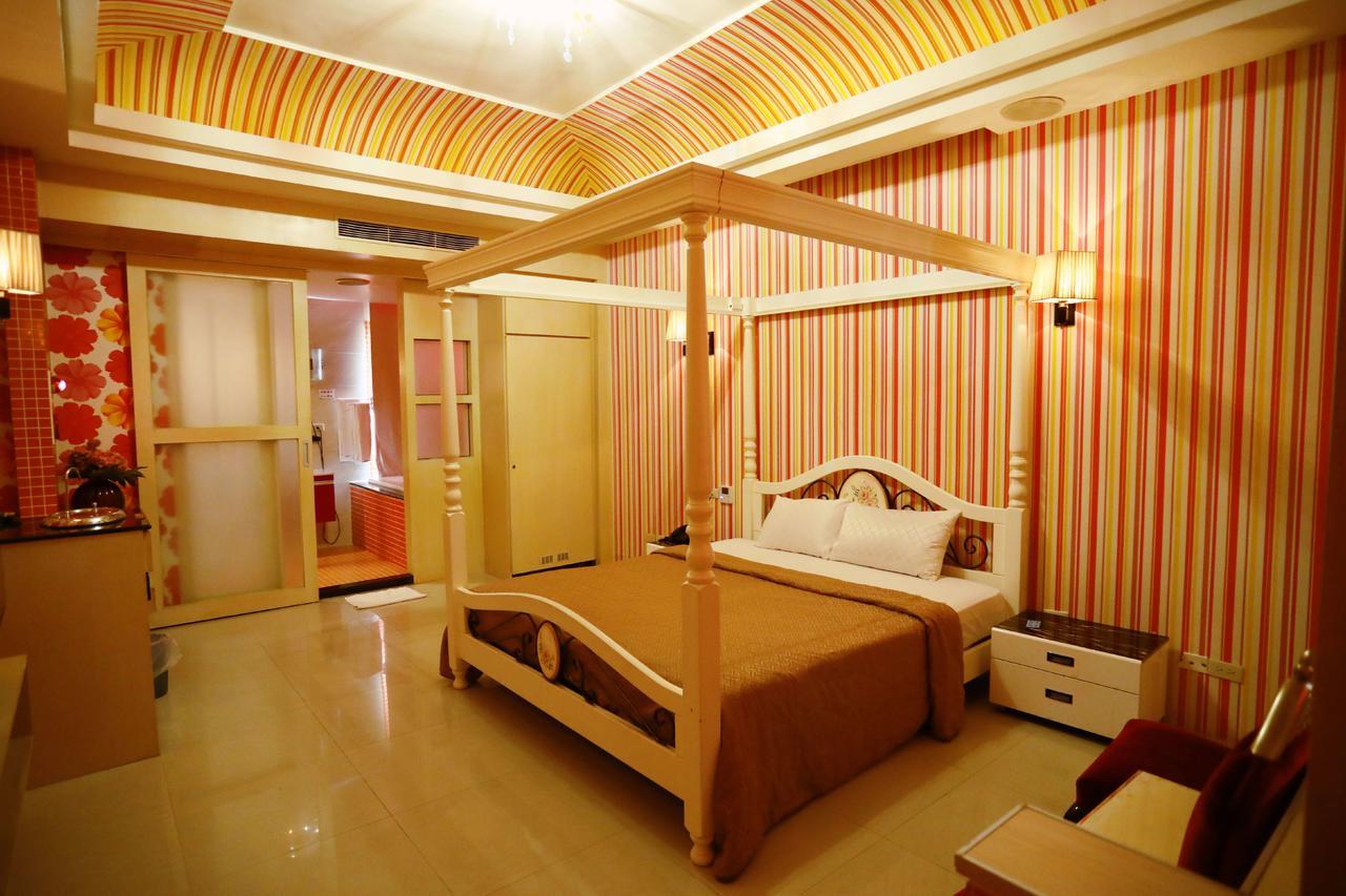 Hua Jia Motel Тайнань Екстер'єр фото