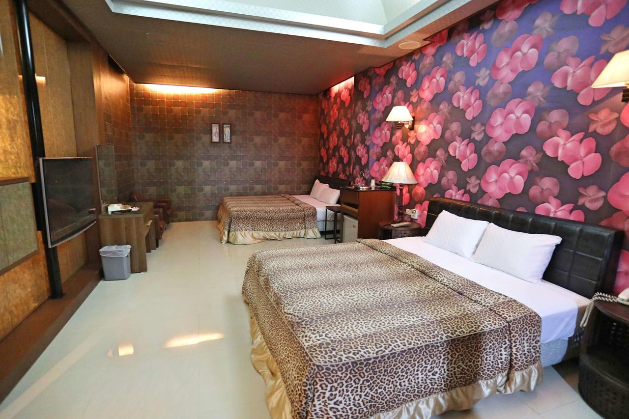 Hua Jia Motel Тайнань Екстер'єр фото